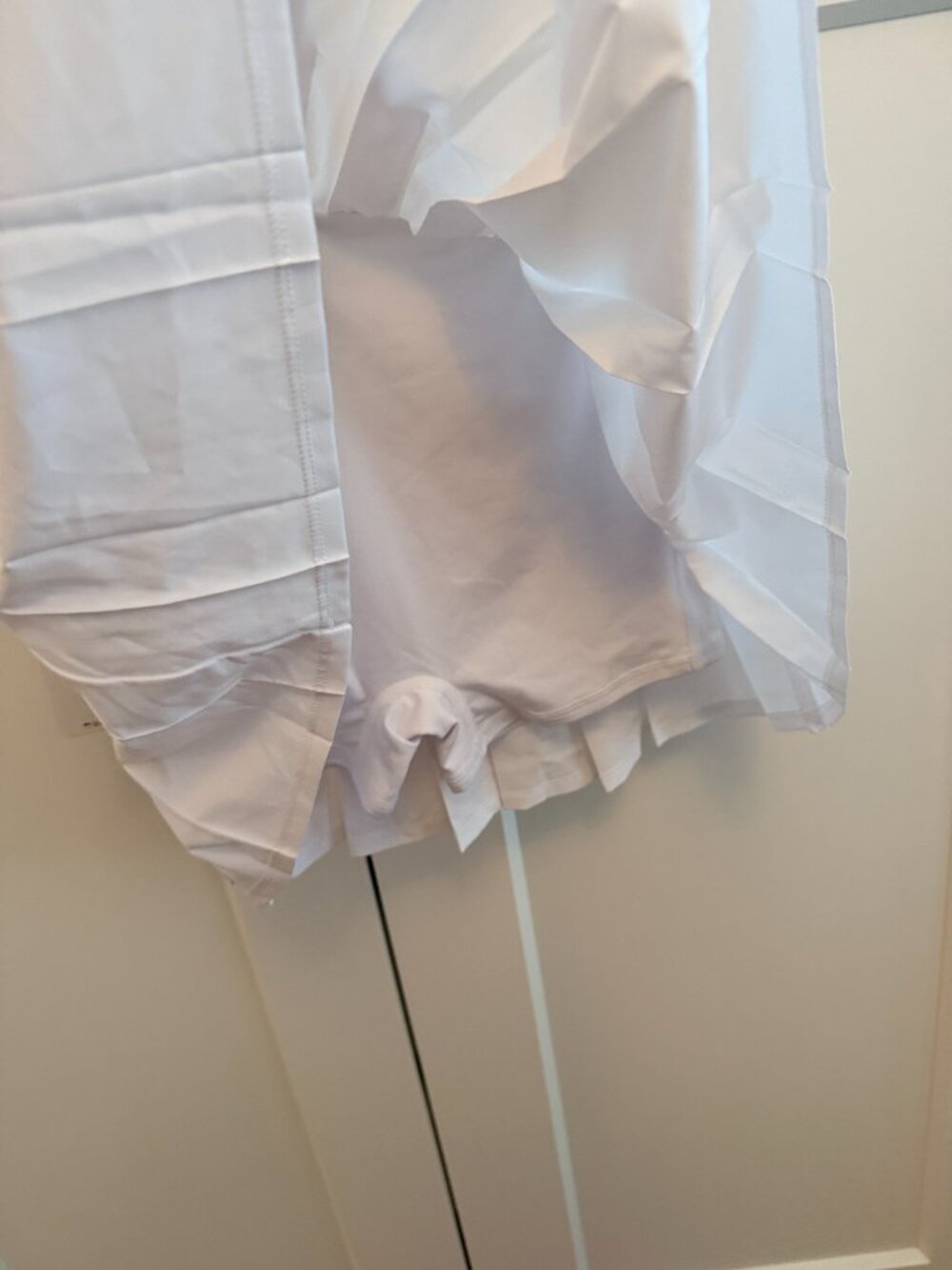 BNWT Alo Yoga Varsity Tennis Skirt X-Small - White - Picture 11 of 11